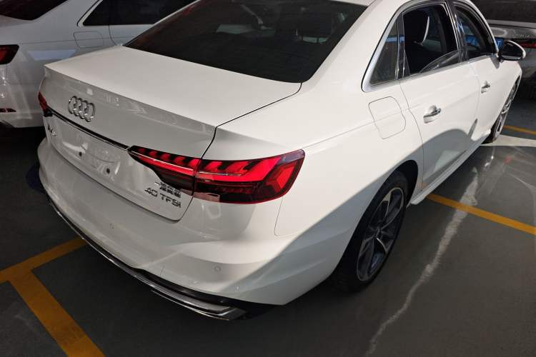 Used Audi A4L 2020 40 TFSI Fashionable and Elegant Model
