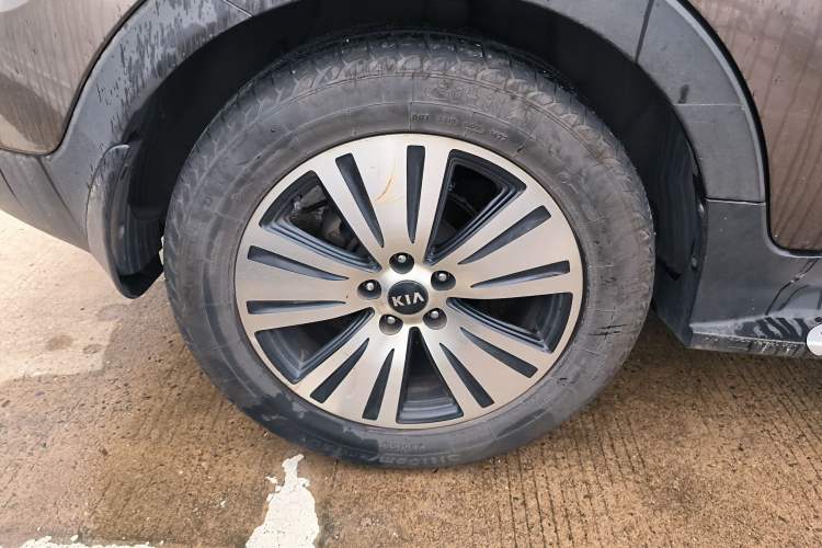 Used Kia Sportage R 2015 2.0L Automatic Two-Wheel Drive DLX Model
