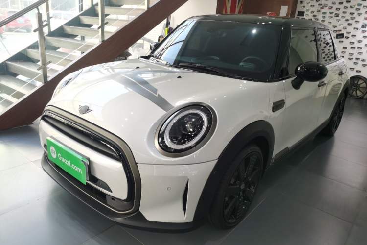 Used MINI MINI 2023 1.5T COOPER King's Cross Special Edition Five-Door Version