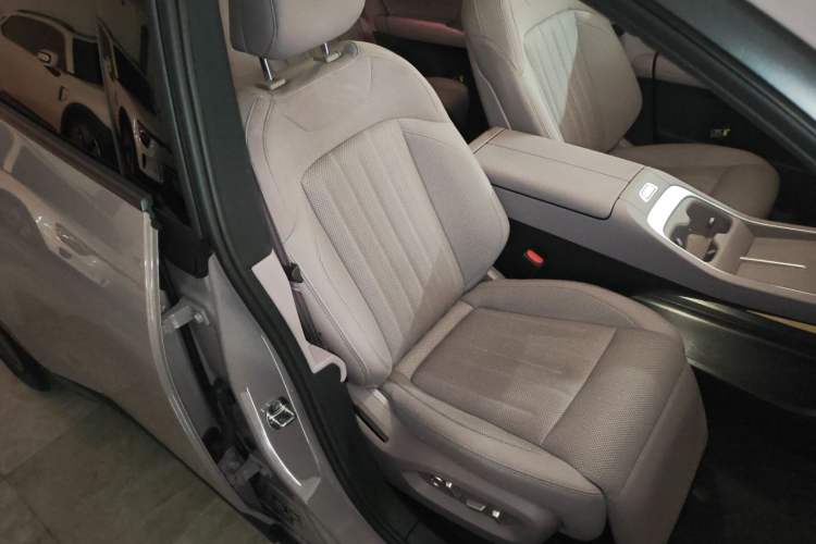 Used ONVO L60 2024 60 kWh Rear-Drive Version