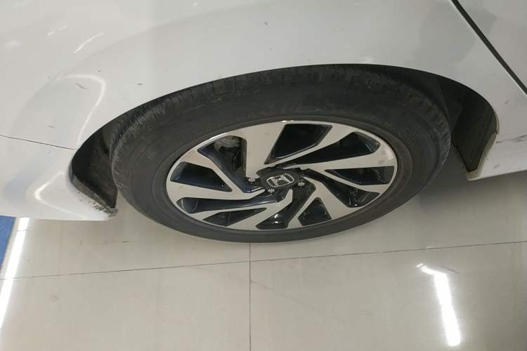 Used Honda Civic 2016 220TURBO CVT Luxury Edition
