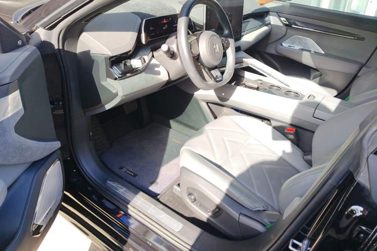 Used Zeekr 001 2023 WE Edition 86 kWh
