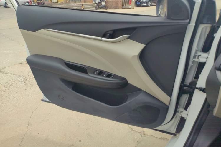 Used Buick GT 2016 15N Automatic Entry-Level Trim
