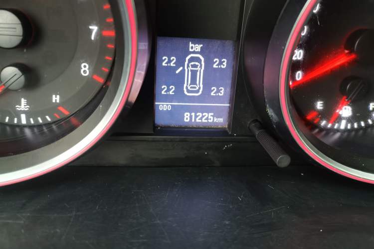 Used Haval H6 2015 Revised Version Sport Edition 1.5T Manual Transmission Two-Wheel Drive Elite Grade
