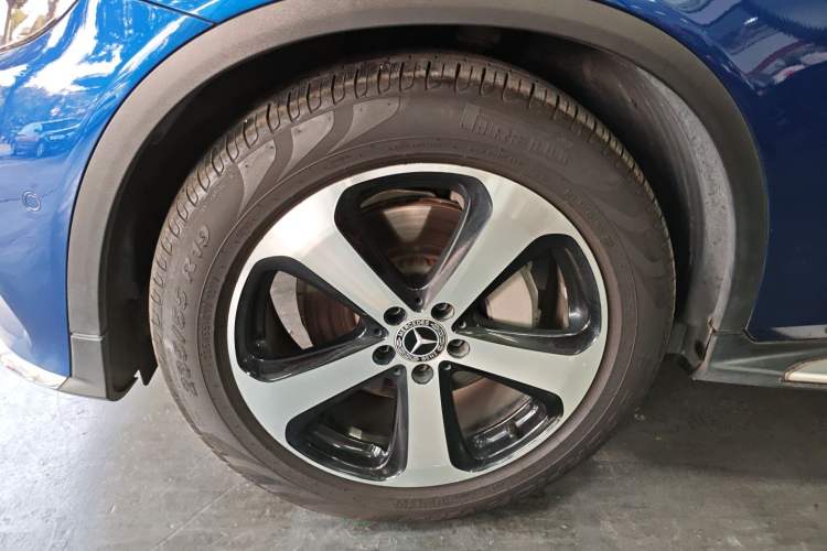 Used Mercedes-Benz GLC 2018 Facelift GLC 260 4MATIC Luxury Edition
