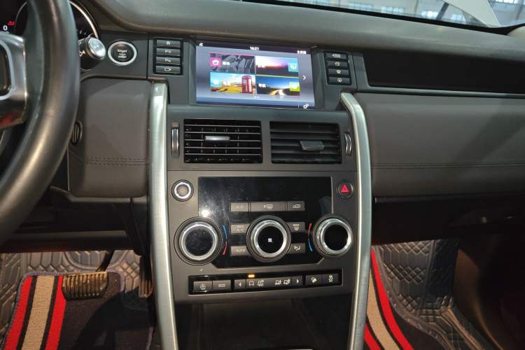 Used Land Rover Discovery Sport 2019 240 PS SE Version China VI Standard
