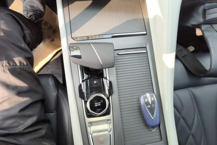 Used Changan CS75 PLUS 2024 3rd Generation Champion Edition 1.5T Intelligent Drive Dynamic Model
