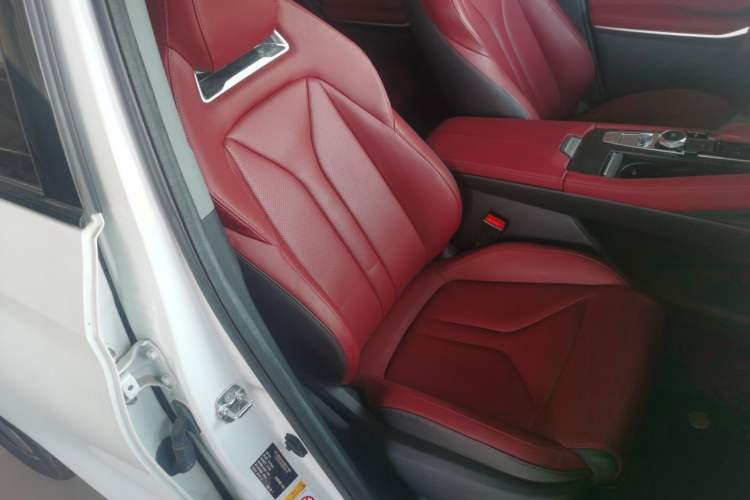 Used Changan CS75 PLUS 2022 2nd Generation 1.5T Automatic Luxury Version
