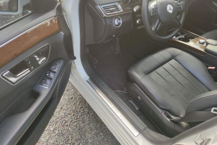 Used Mercedes-Benz E-Class 2015 E 200 L
