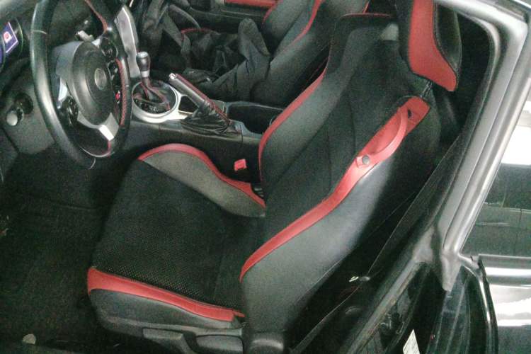 Used Toyota 86 2017 2.0L Automatic Luxury Version
