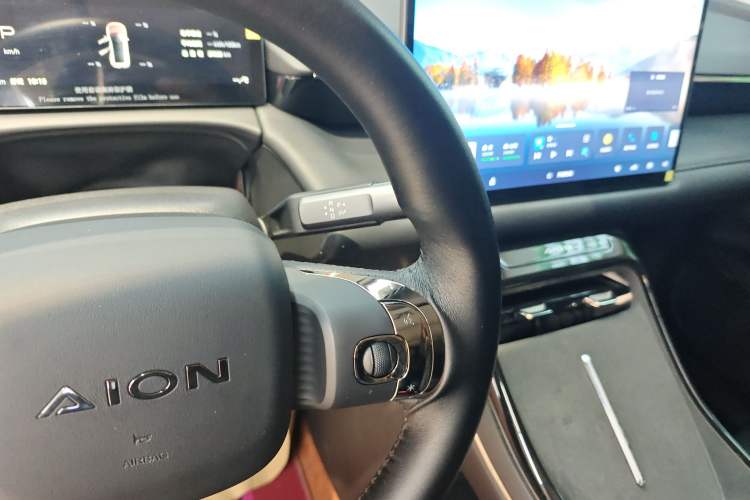 Used AION V 2024 Aion Tyrannosaurus 650 Smart Premium Edition
