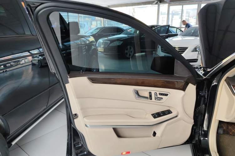 Used Mercedes-Benz E-Class 2015 Revised E 260 L
