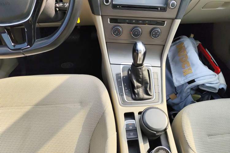 Used Volkswagen Golf 2015 1.4TSI Automatic Comfort Model
