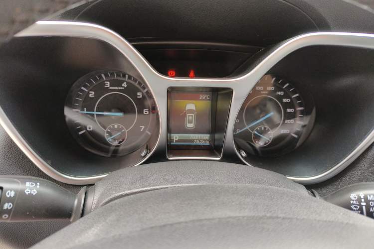 Used JMC Yusheng S330 2016 1.5L GTDi Automatic Two-Wheel Drive Fashion Edition
