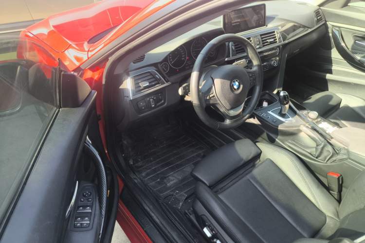 Used BMW 3 Series GT 2018 320i Sport Edition
