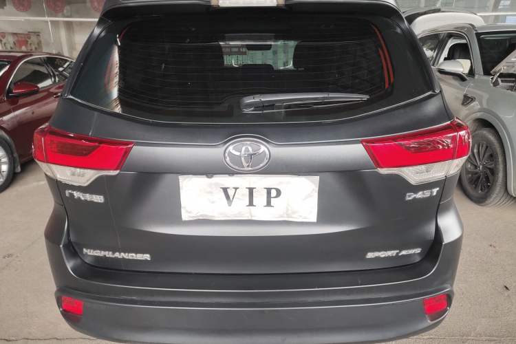Used Toyota Highlander 2018 2.0T Four-Wheel Drive Luxury Version 7 Seats China VI Standard
