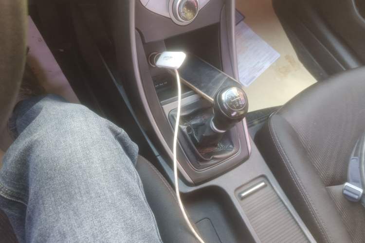 Used Hyundai Elantra 2015 1.6L Manual Fashion Edition
