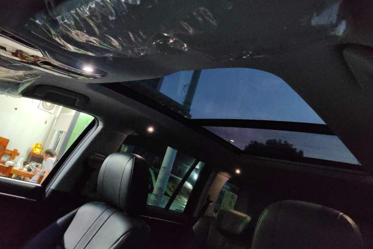 Used GAC Trumpchi GS8 2017 320T Two-Wheel Drive Luxury Smart Connectivity Version (7 Seats)