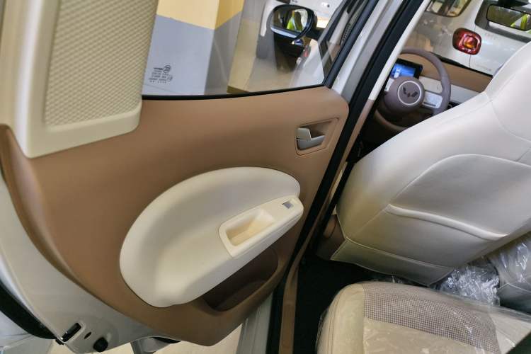 Used Wuling Hongguang MINIEV 2025 Four-Door Version Advanced Edition
