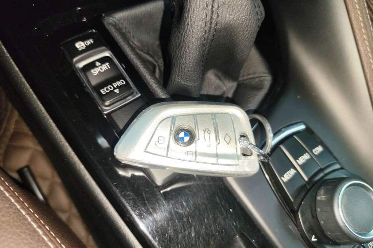 Used BMW X1 2018 sDrive18Li Luxury Model
