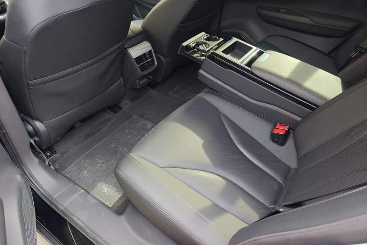 Used Hongqi E-QM5 2024 610 km PLUS
