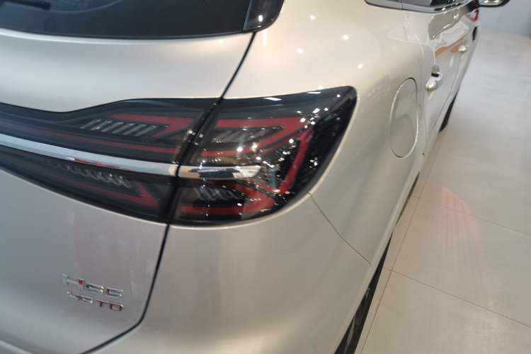 Used Hongqi HS5 2023 2.0T Qixiang Pro Edition
