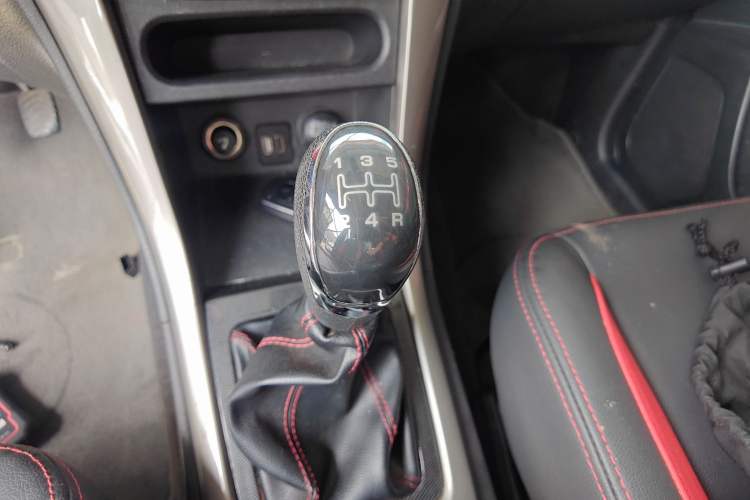 Used Foton Jiatu ix7 2016 1.5L ZhiZun Model