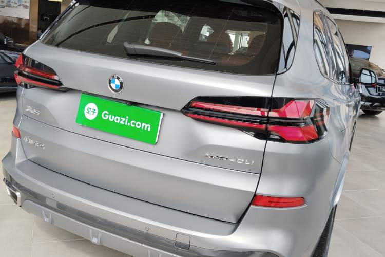 Used BMW X5 2023 xDrive 40Li Luxury Edition M Sport Night Vision Package
