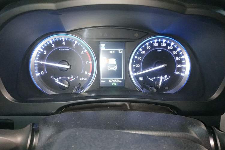 Used Toyota Highlander 2018 2.0T Four-Wheel Drive Prestige Version 7 Seats China VI Standard
