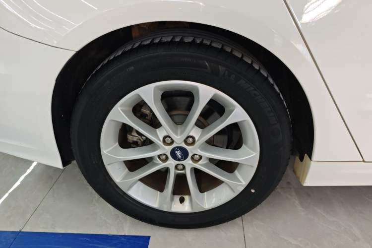 Used Ford Mondeo 2018 EcoBoost 180 Smart Control Fashion Model China VI Standard