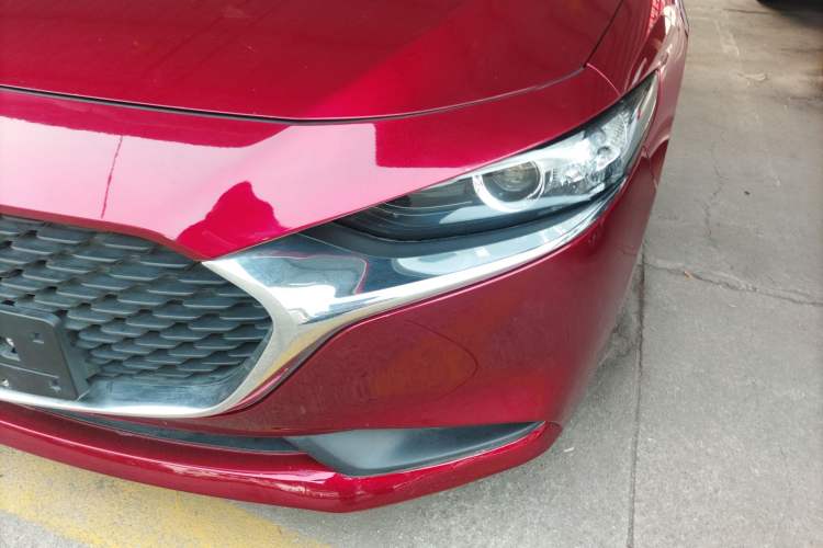 Used Mazda Mazda 3 Axela 2020 1.5L Automatic Luxury Version
