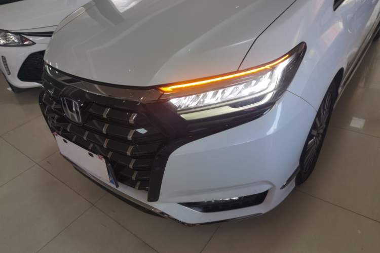 Used Honda Elysion 2022 2.0L eHEV Luxury Edition