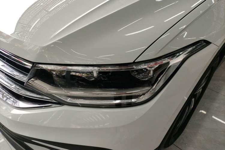 Used Volkswagen Tiguan L 2023 330TSI Automatic Two-Wheel Drive Smart Edition
