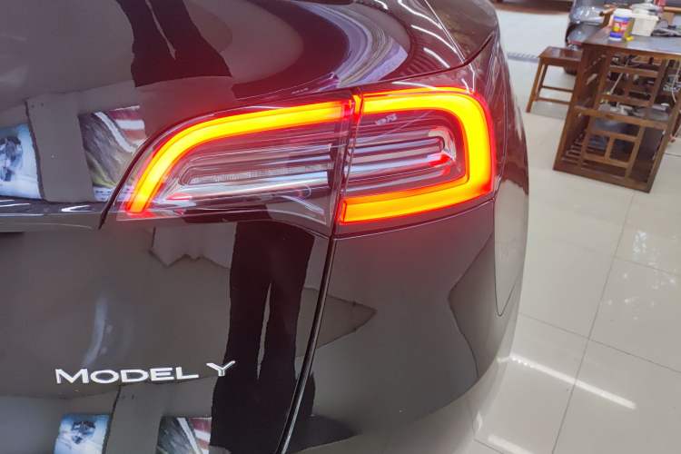 Used Tesla Model Y 2022 Rear-Wheel-Drive Version
