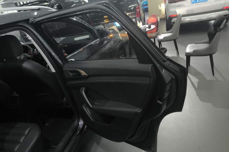 Used Volkswagen Tharu 2020 280TSI Two-Wheel Drive Luxury Edition China VI Standard
