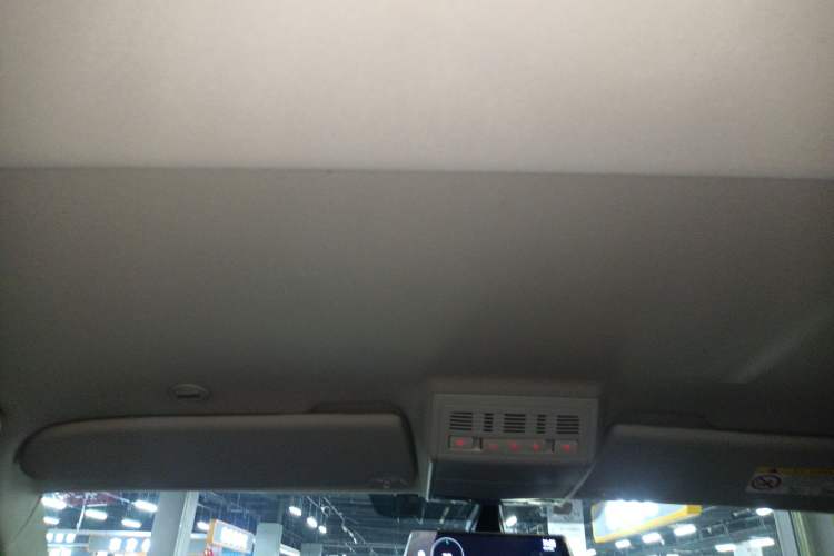 Used Volkswagen Multivan 2018 2.0 TSI Two-Wheel-Drive Luxury Edition 7 Seats
