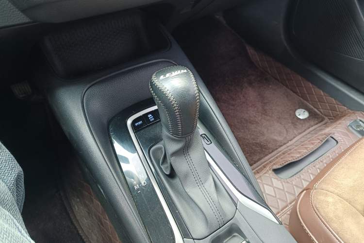 Used Toyota Levin 2019 185T CVT Luxury Edition China VI Standard
