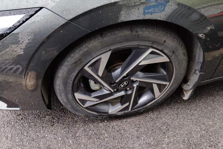 Used Hyundai Elantra 2023 1.5L CVT LUX Prestige Edition
