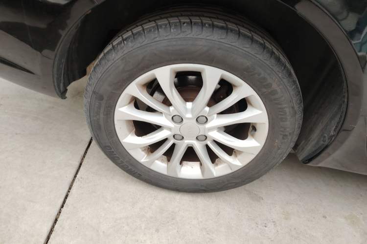 Used Geely Auto Vision 2015 1.3T Manual Luxury Model
