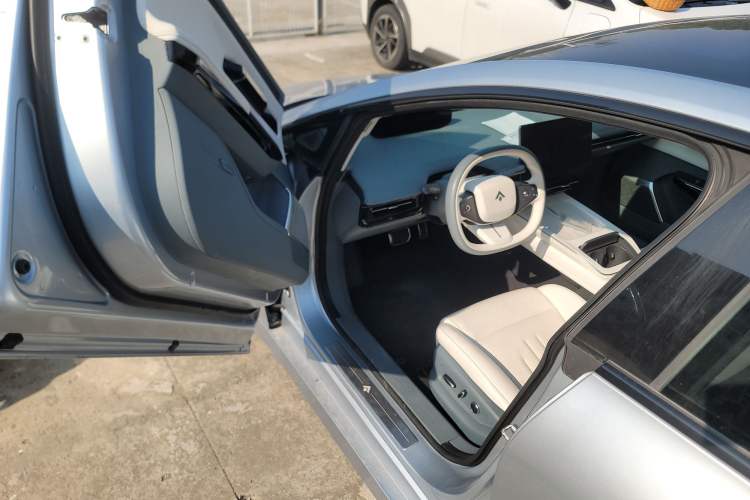 Used  GT 2023 560 Rear-Drive Seven-Wing Edition