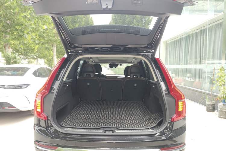 Used Volvo XC90 2019 T5 Zhiyi Edition 5-Seater China VI Standard
