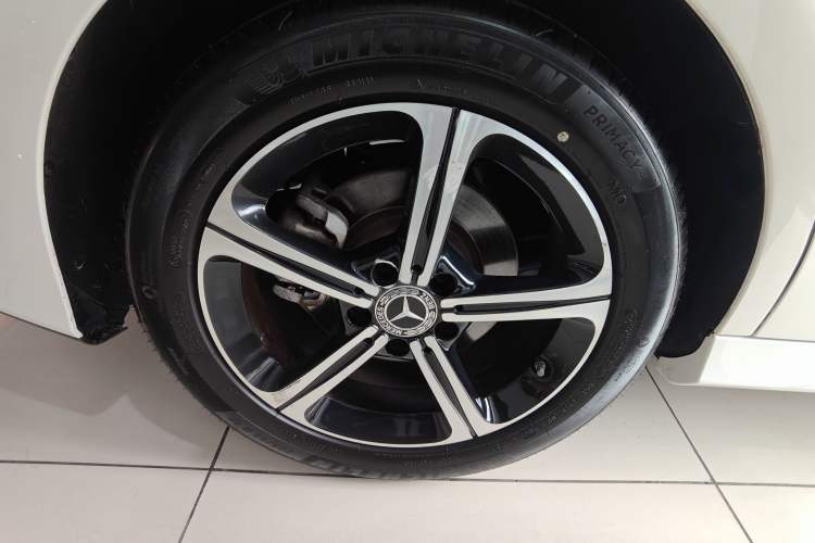 Used Mercedes-Benz A-Class 2022 Revised Version A 200 L Sport Sedan Fashionable Style