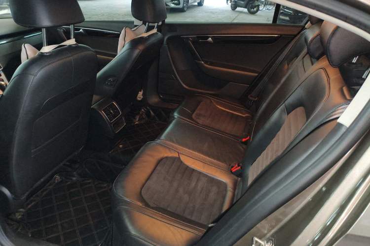 Used Volkswagen Magotan 2015 Facelift 1.8TSI Luxury Model
