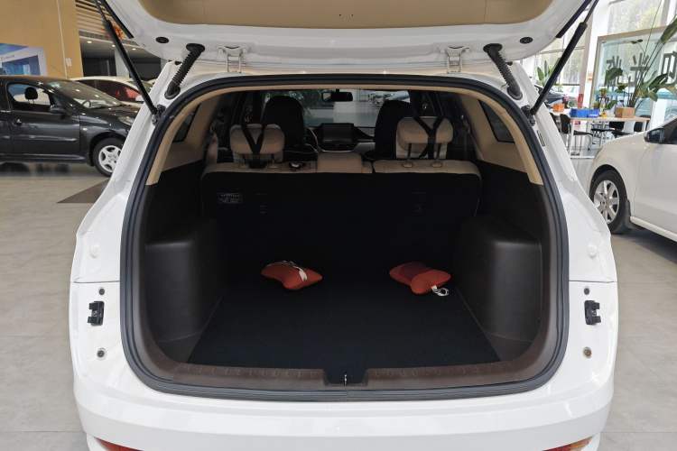 Used Baojun 310W 2017 1.5L Manual Comfort Model China V Standard