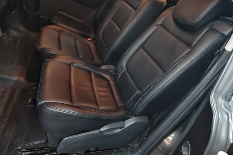 Used Volkswagen Sharan 2013 1.8TSI Standard Model
