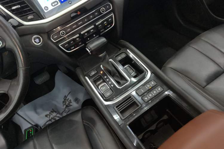 Used GAC Trumpchi GS7 2017 320T Two-Wheel-Drive Luxury Smart Connectivity Model