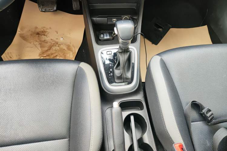 Used Kia kx1 Stonic 2021 1.4L CVT Fun & Sunroof Model
