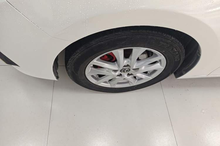 Used Mazda Mazda 3 Axela 2016 Sedan 1.5L Automatic Comfort Model
