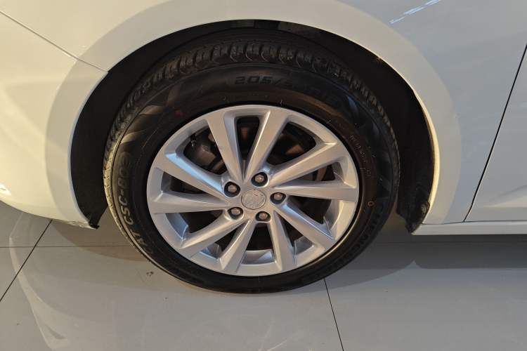 Used Buick Verano 2017 Sedan 15S Automatic Leading Model
