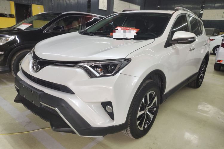 Used Toyota RAV4 2016 2.0L CVT Two-Wheel Drive Fashion Edition China V Standard